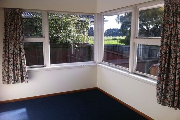 Photo of property in 212 Mairehau Road, Burwood, Christchurch, 8083