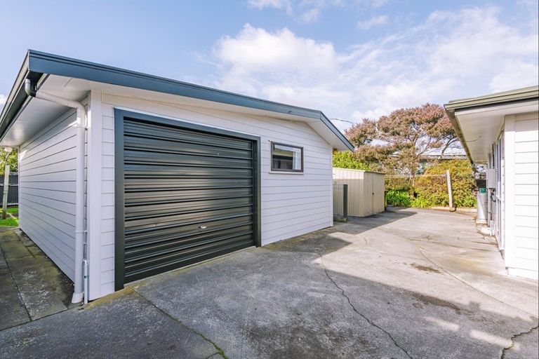 Photo of property in 67 Kaimanawa Street, Kelvin Grove, Palmerston North, 4414