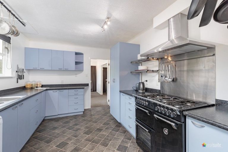 Photo of property in 24 Jocelyn Crescent, Pinehaven, Upper Hutt, 5019