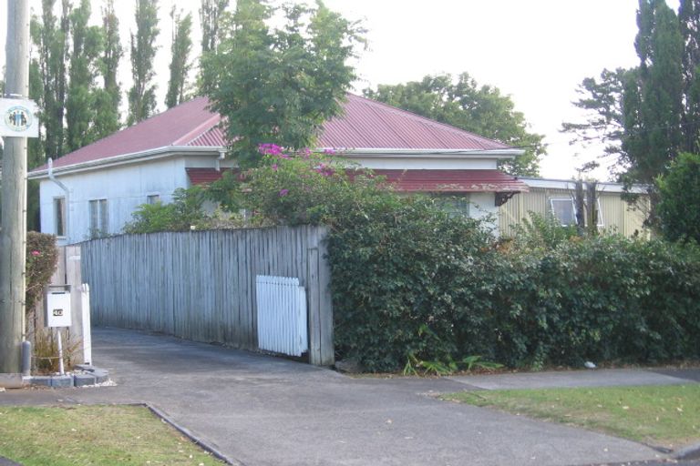 Photo of property in 40a Queen Mary Avenue, New Lynn, Auckland, 0600
