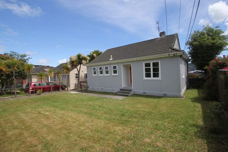 Photo of property in 90 Wilkie Crescent, Naenae, Lower Hutt, 5011