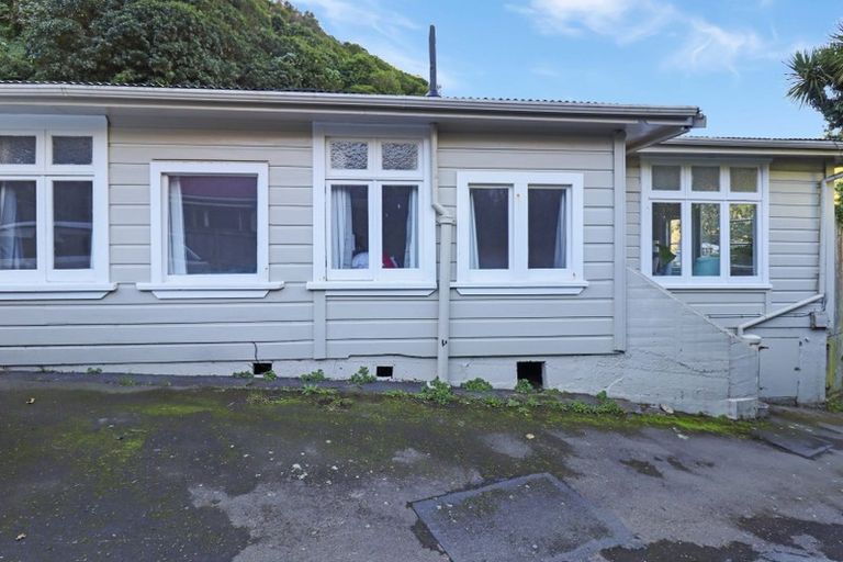 Photo of property in 104 Holloway Road, Aro Valley, Wellington, 6021