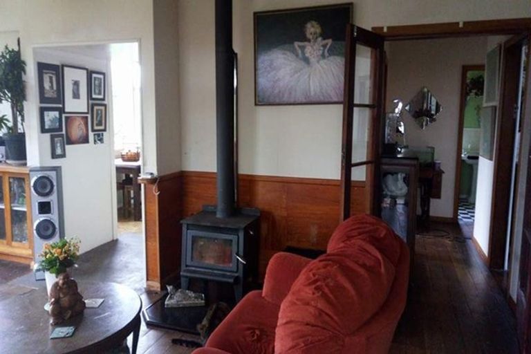 Photo of property in 4 Julian Street, Eltham, 4322