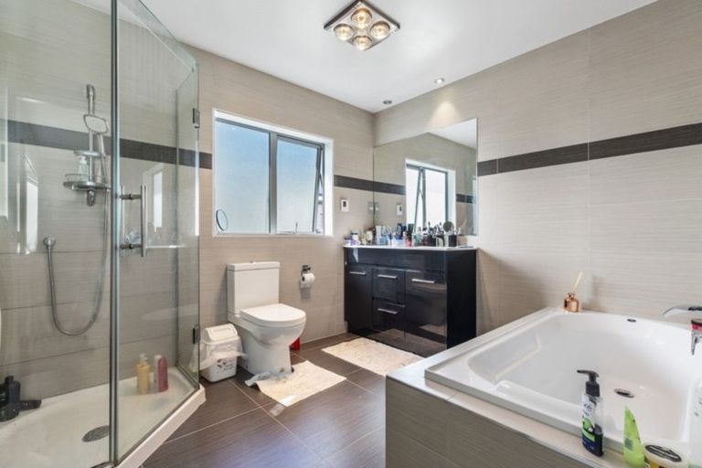 Photo of property in 8 Sauvignon Avenue, Ranui, Auckland, 0612