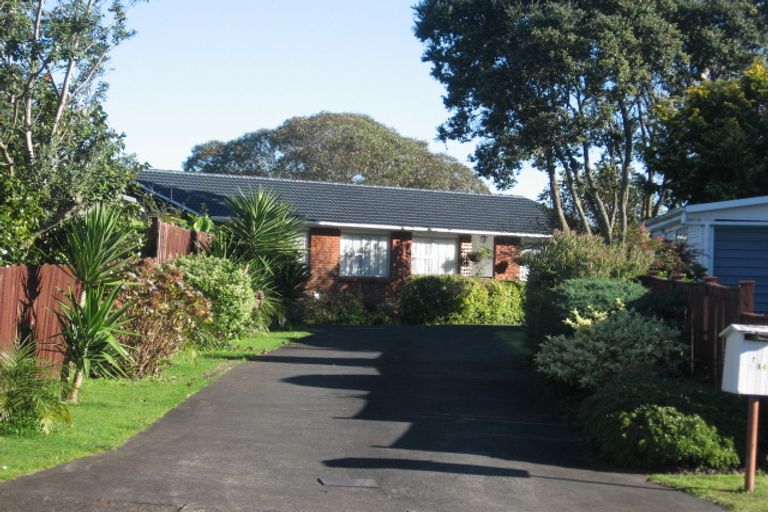 Photo of property in 12 Awakino Place, Manurewa, Auckland, 2102