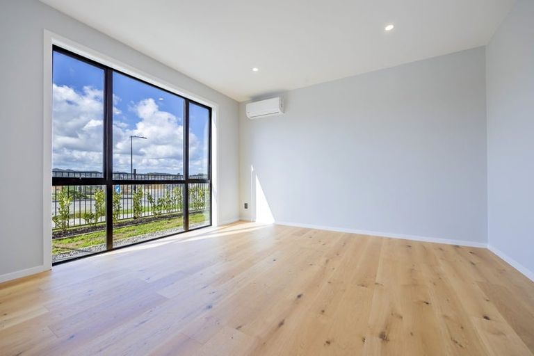 Photo of property in 75 Podgora Avenue, Huapai, Kumeu, 0810