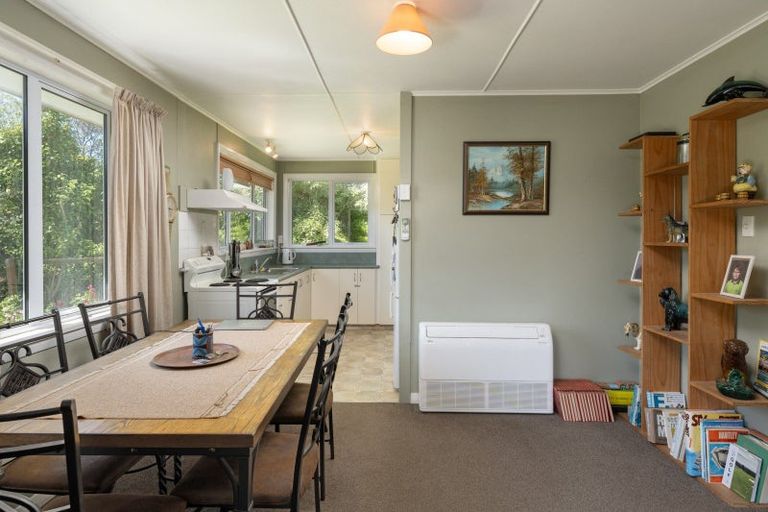 Photo of property in 169 Waikawa Road, Picton, 7220