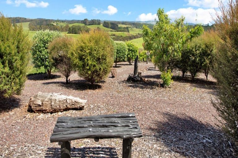 Photo of property in 913 Purerua Road, Te Tii, Kerikeri, 0294