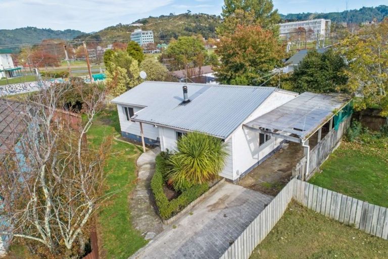 Photo of property in 50 Palmer Crescent, Silverstream, Upper Hutt, 5019