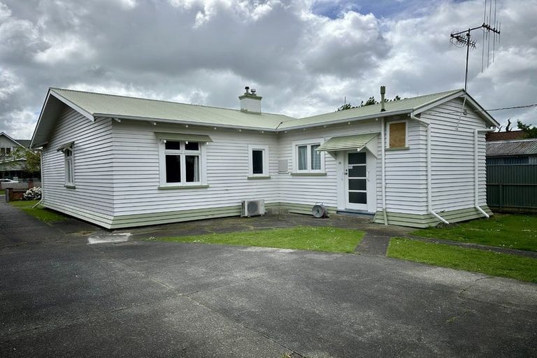 Photo of property in 36 Saint Johns Avenue, Palmerston North, 4414
