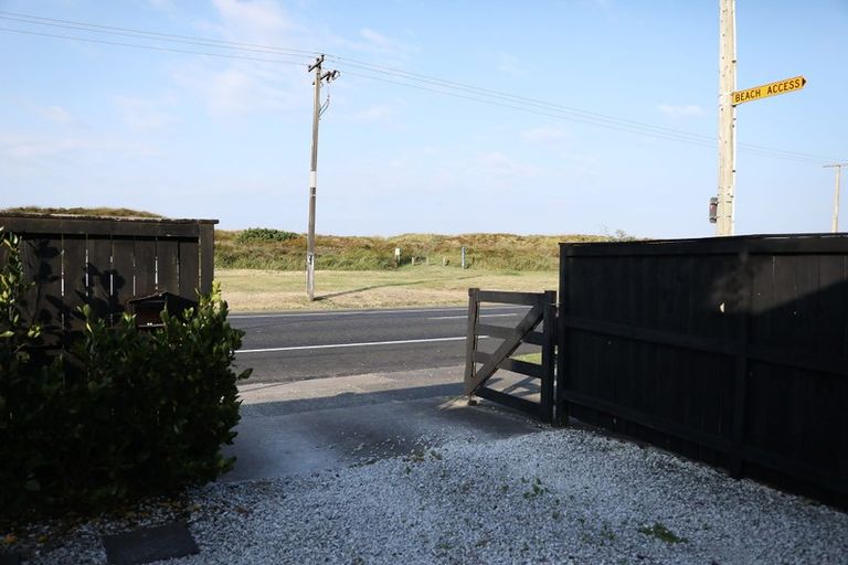 Photo of property in 742a Papamoa Beach Road, Papamoa Beach, Papamoa, 3118