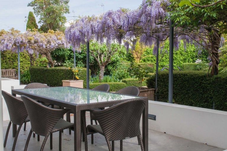 Photo of property in 15 Rhodes Street, Merivale, Christchurch, 8014