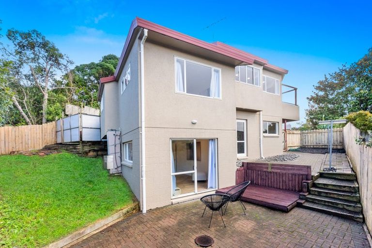 Photo of property in 18a Jacanas Place, Unsworth Heights, Auckland, 0632