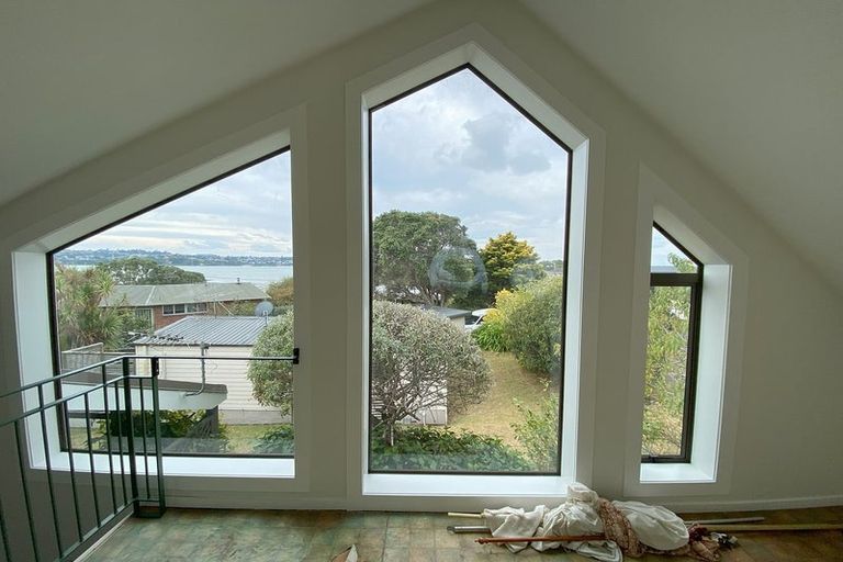 Photo of property in 2a Seaforth Avenue, Mangere Bridge, Auckland, 2022