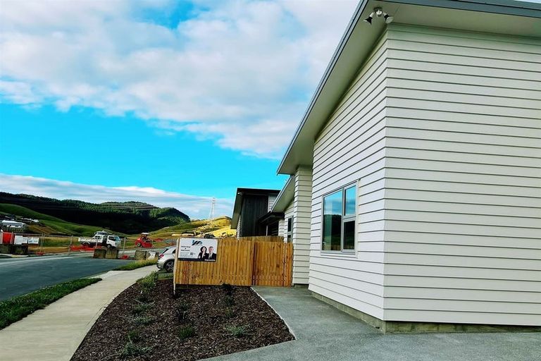 Photo of property in 44 Rochdale Drive, Churton Park, Wellington, 6037