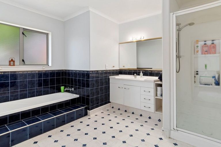 Photo of property in 15 Sterling Gate Drive, Bethlehem, Tauranga, 3110