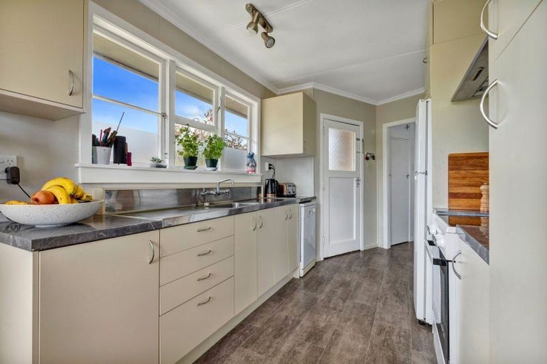 Photo of property in 100 Stanners Street, Eltham, 4322