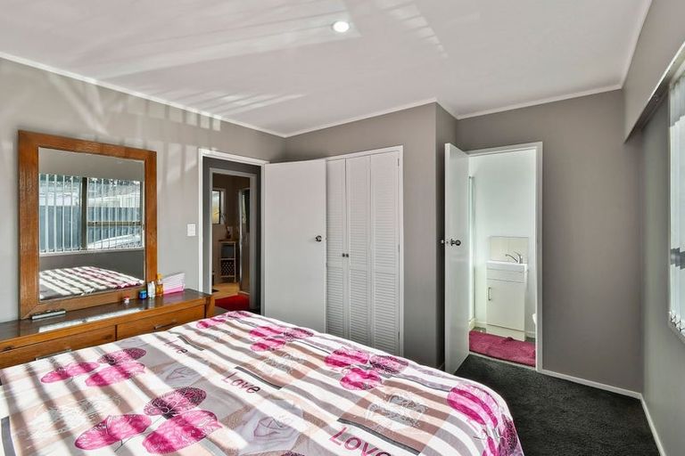 Photo of property in 1/2 Huia Road, Papatoetoe, Auckland, 2025