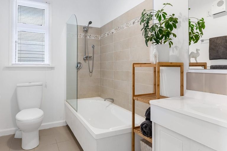 Photo of property in 16 Dinton Street, Russley, Christchurch, 8042