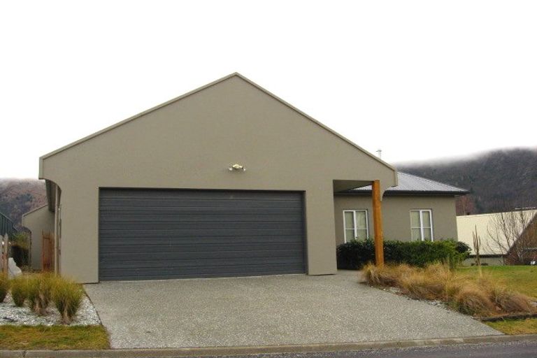 Photo of property in 11 Fox's Terrace, Arrowtown, 9302