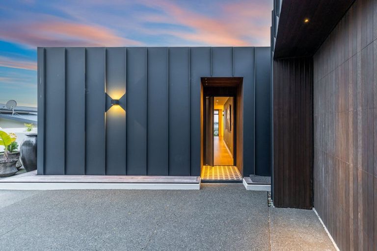 Photo of property in 37 Mount Pleasant Road, Mount Pleasant, Christchurch, 8081