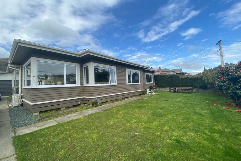 Photo of property in 79 Tipahi Street, Nelson South, Nelson, 7010
