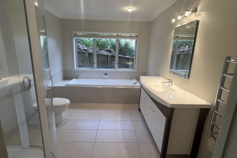 Photo of property in 71 Winara Avenue, Waikanae, 5036