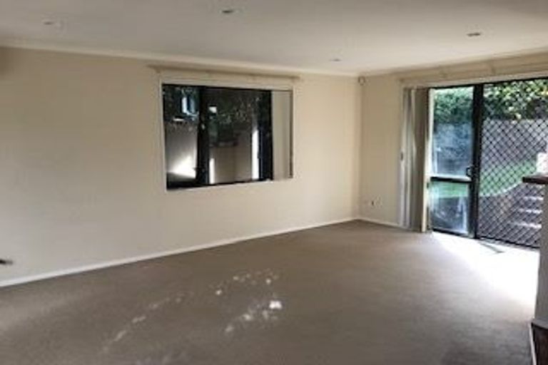 Photo of property in 9 Louvain Place, Greenhithe, Auckland, 0632