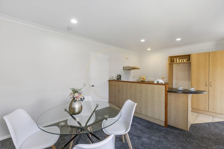 Photo of property in 19 Old Park Place, Takanini, 2112