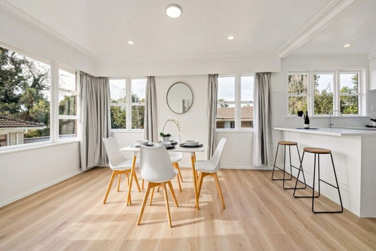 Photo of property in 70 Sturges Road, Henderson, Auckland, 0612