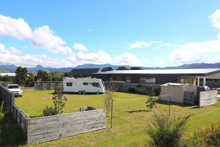 Photo of property in 130 Kelly Jade Avenue, Matarangi, Whitianga, 3592