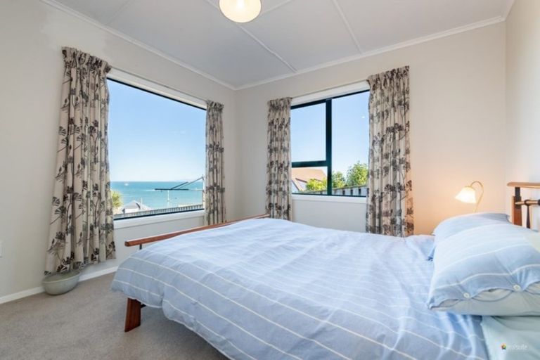 Photo of property in 128 Motuhara Road, Plimmerton, Porirua, 5026
