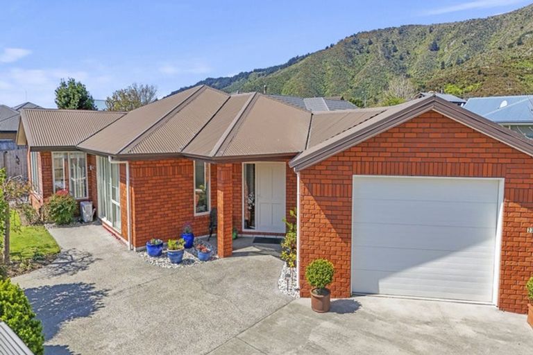 Photo of property in 23a Admiralty Place, Waikawa, Picton, 7220
