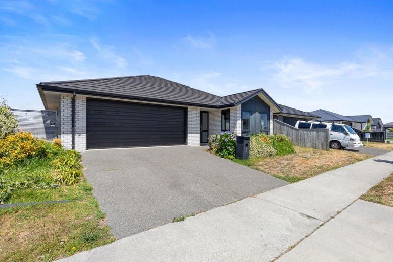 Photo of property in 5 Naeo Close, Papamoa Beach, Papamoa, 3118