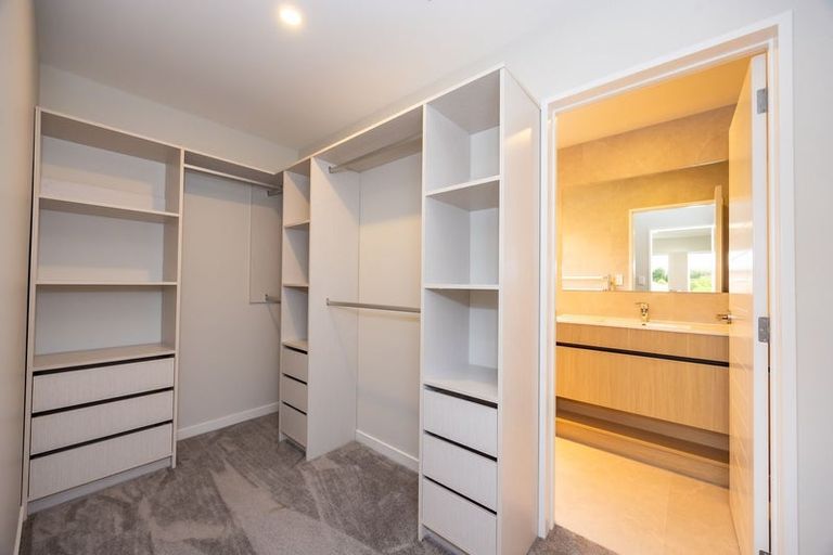 Photo of property in 34 Hellyers Street, Birkdale, Auckland, 0626