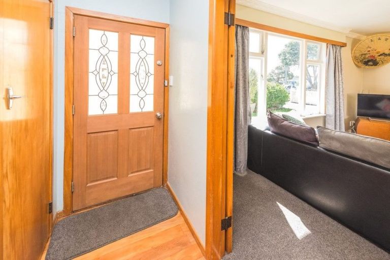 Photo of property in 1 Plunket Street, Durie Hill, Whanganui, 4500