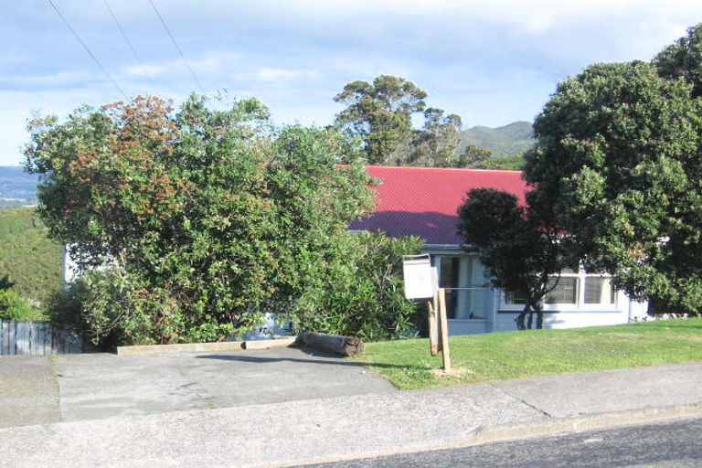 Photo of property in 15 Hiwi Crescent, Titahi Bay, Porirua, 5022