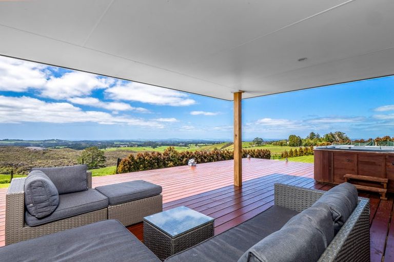 Photo of property in 870 Pungaere Road, Waipapa, 0295