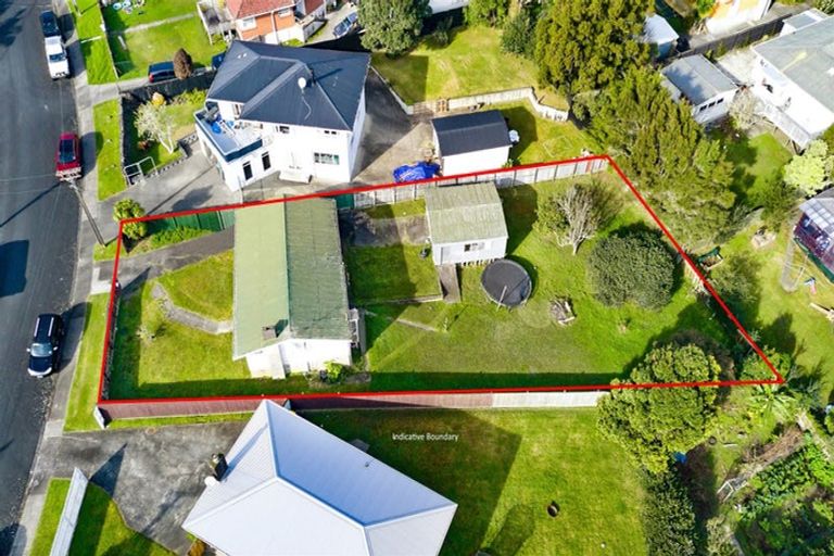 Photo of property in 8 Glen Marine Parade, Glendene, Auckland, 0602