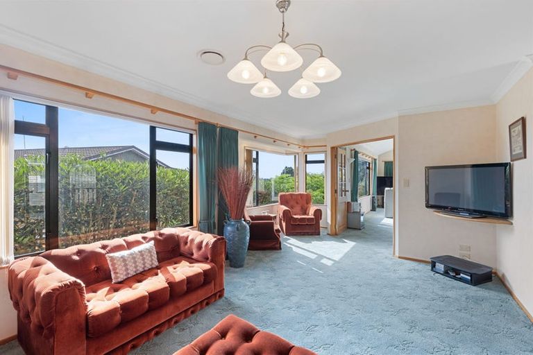 Photo of property in 3 Fairfax Terrace, Frankleigh Park, New Plymouth, 4310