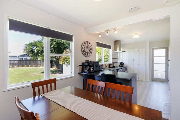 Photo of property in 14 Motuoapa Place, Kelvin Grove, Palmerston North, 4414