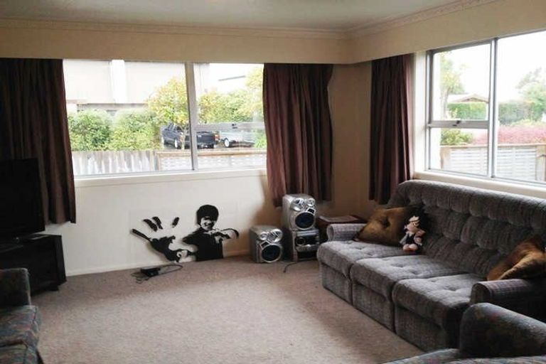 Photo of property in 1/28 Guinness Crescent, Ilam, Christchurch, 8041