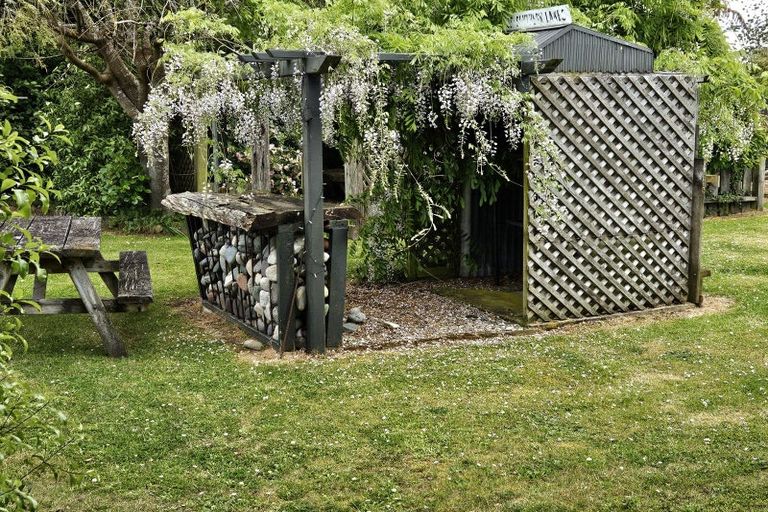 Photo of property in 9 Arthur Road, Owaka, 9585