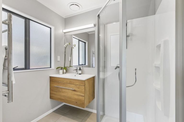 Photo of property in 23a Stafford Road, Northcote Point, Auckland, 0627