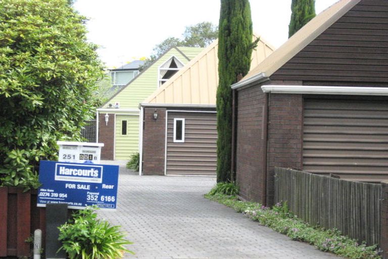 Photo of property in 3/251 Memorial Avenue, Burnside, Christchurch, 8053