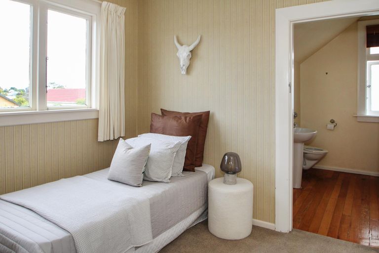 Photo of property in 48 Ure Street, South Hill, Oamaru, 9400