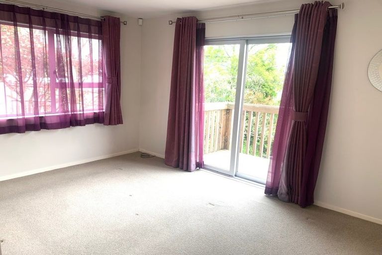 Photo of property in 25 Schnapper Rock Road, Greenhithe, Auckland, 0632