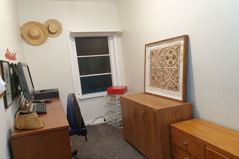 Photo of property in 58 Owhiro Bay Parade, Owhiro Bay, Wellington, 6023