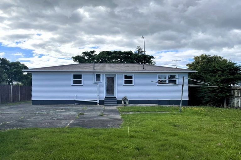 Photo of property in 27 Universal Drive, Henderson, Auckland, 0610