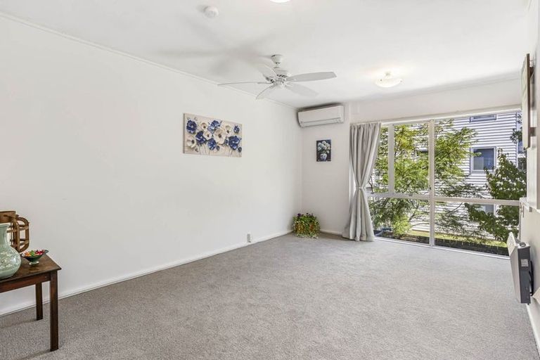 Photo of property in 5/25 Inverness Road, Browns Bay, Auckland, 0630